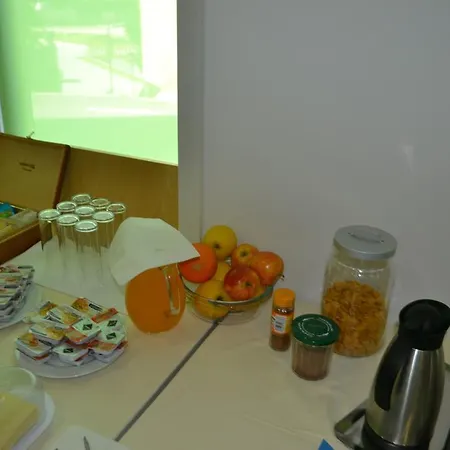 מלון Comercio 2*