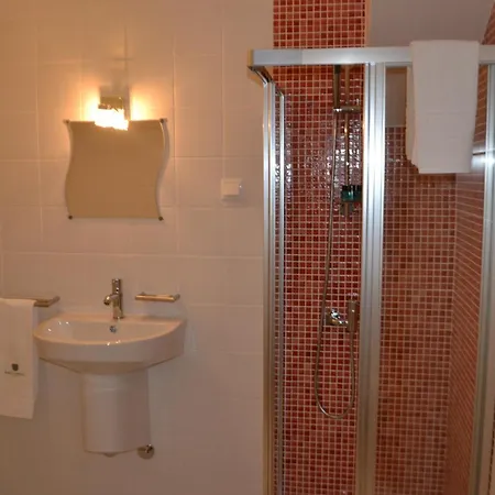 Hotel Comércio 2*