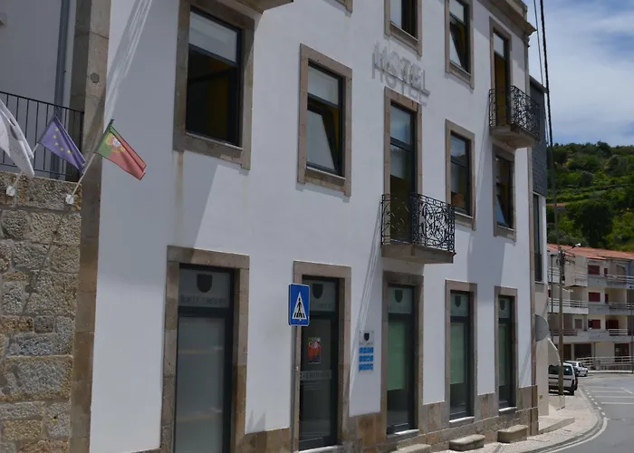 Hotel Comercio Douro 2*